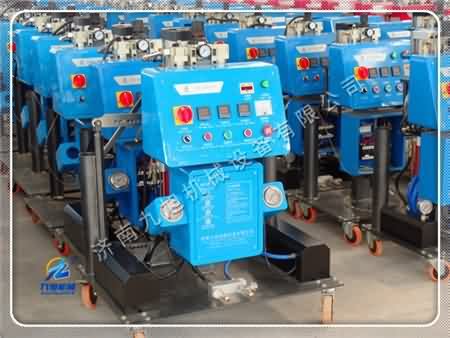 求聚氨酯發(fā)泡機那里的質(zhì)量好？？